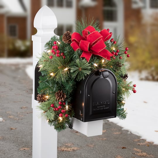 Haute Decor 30" Mailbox Swag